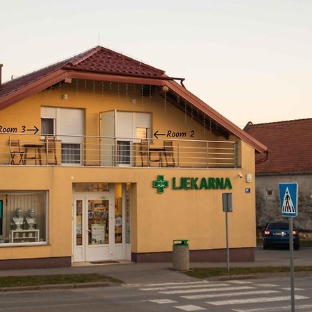 Rooms & Apartment Perak Kutjevo Exterior photo
