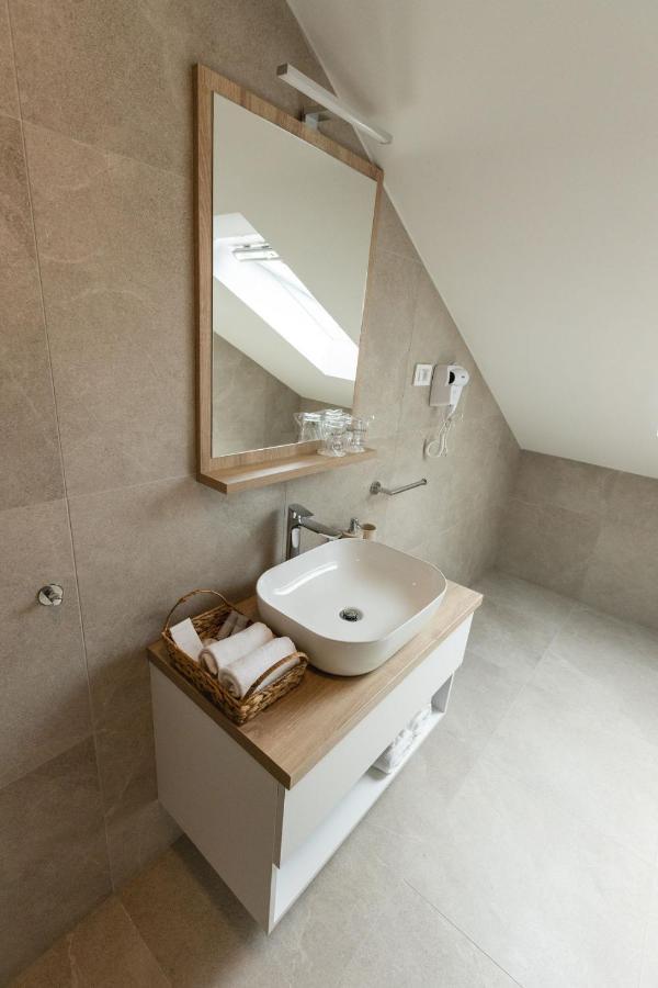 Rooms & Apartment Perak Kutjevo Exterior photo
